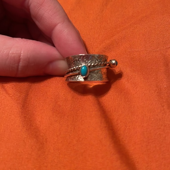 Ring - Picture 3 of 4